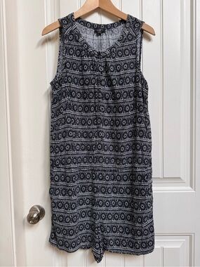 Loft Petites Black and White Patterned Linen Blend Sleeveless Romper. LP